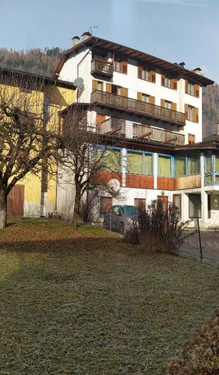 Casa Renzo - Dolomiti - Trentino Apartment Mezzano Exterior photo